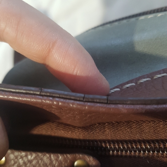 Boc Tricolour Zippered Faux Leather Crossbody Bag - Picture 14 of 16